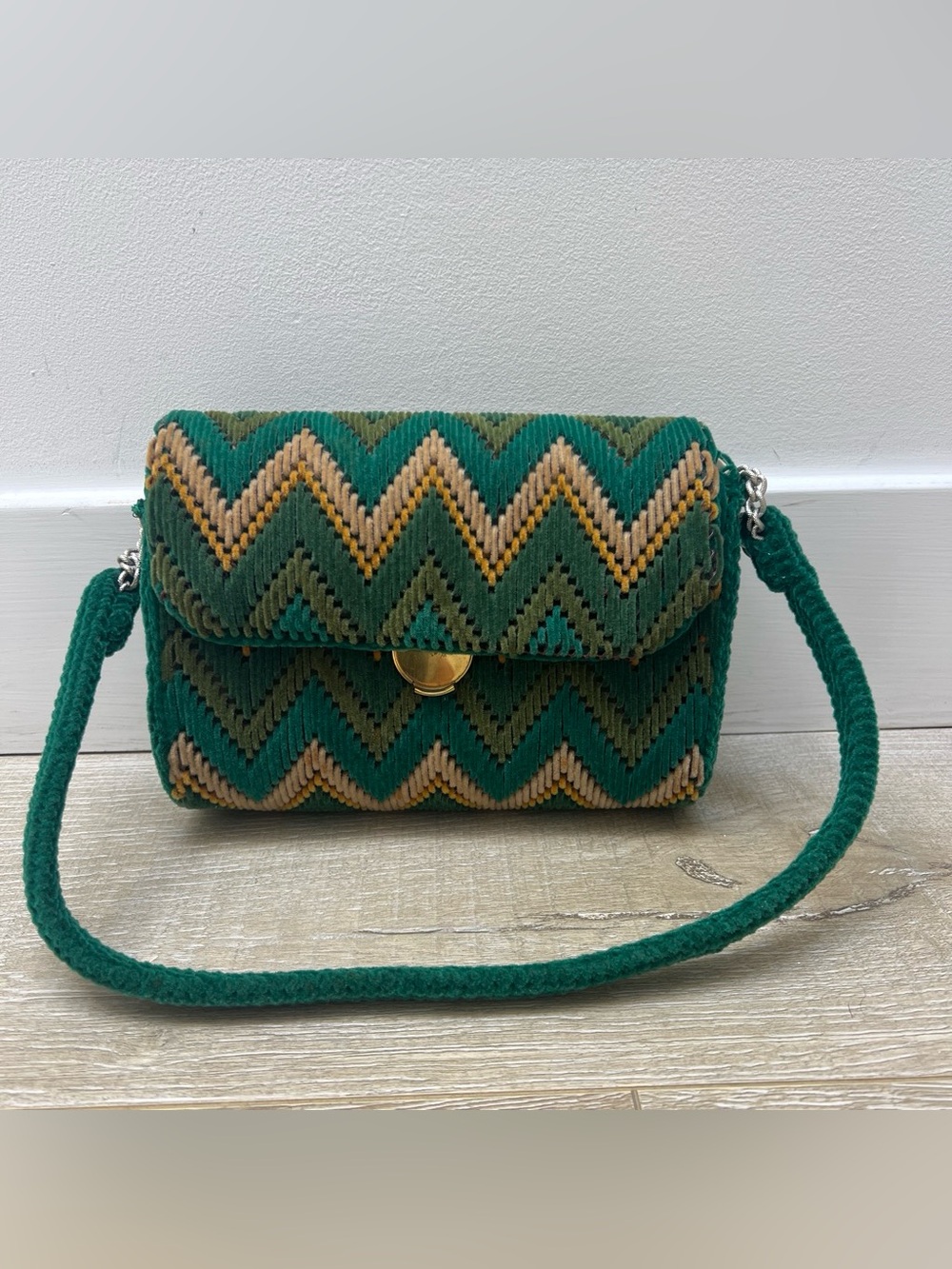 Walborg Vintage ‘67 Green Chevron Knit Crossbody Bag